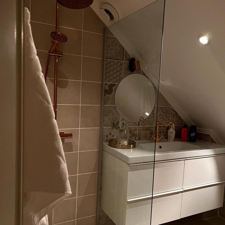 Sunnansjo Gard Hostal Katrineholm Exterior foto